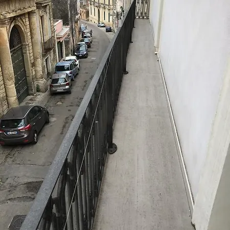 Ulivo, Dimora Storica *